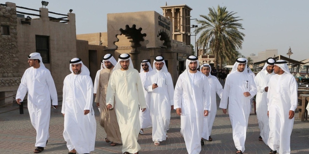 Там, где предпочитают юбки и платья (часть 2-я: Страны, в которых одежда типа платья является традиционной одеждой мужчин).