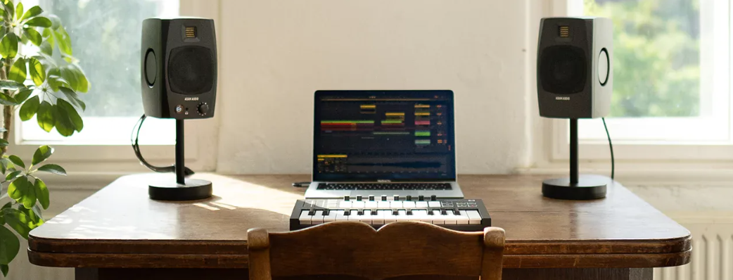 Студийные мониторы Adam Audio D3V Black