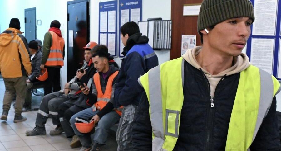 Мигрантов обяжут содержать свои семьи в России на уровне прожиточного минимума