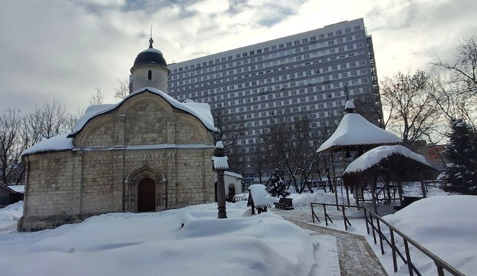 Храм святого Трифона в Напрудном 1480 г. постройки