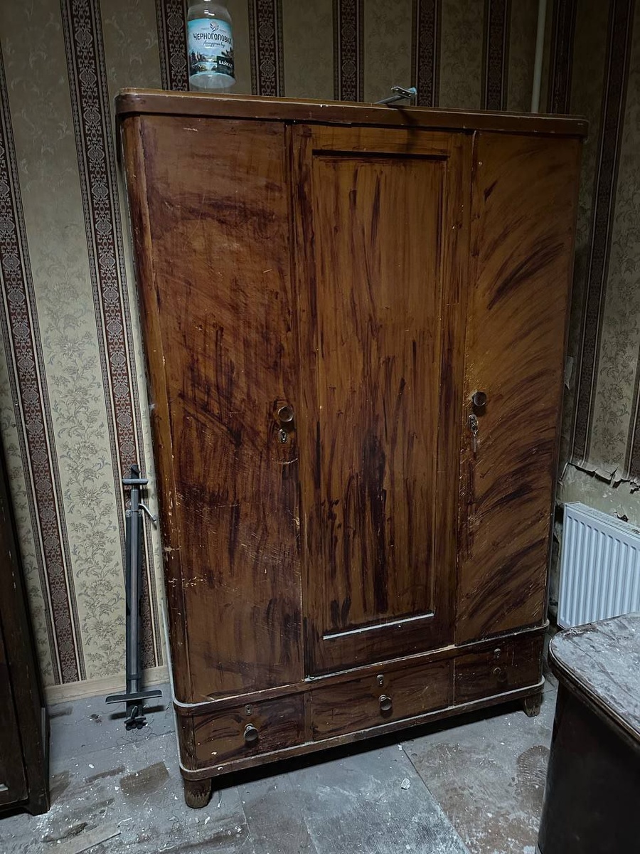 Ждановский шкаф