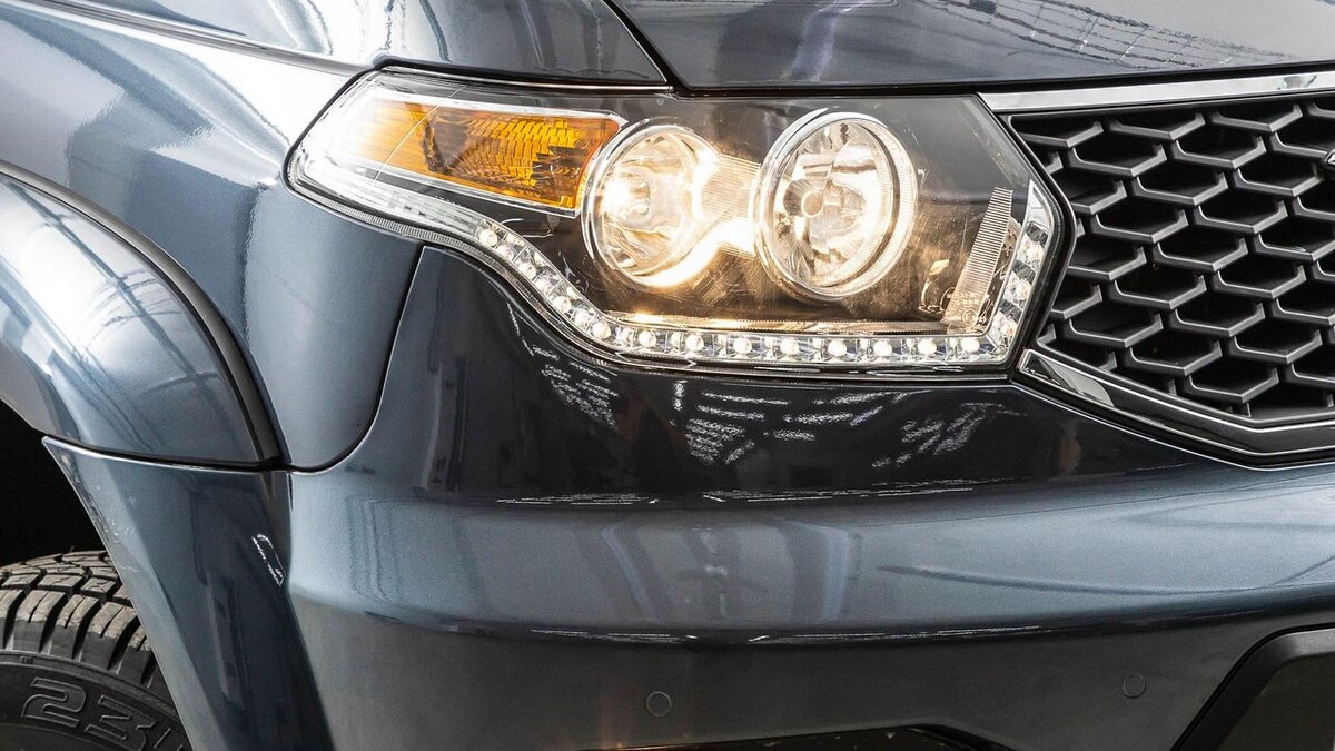    Автомобиль УАЗ. Фото Everyonephoto Studio / Shutterstock.com