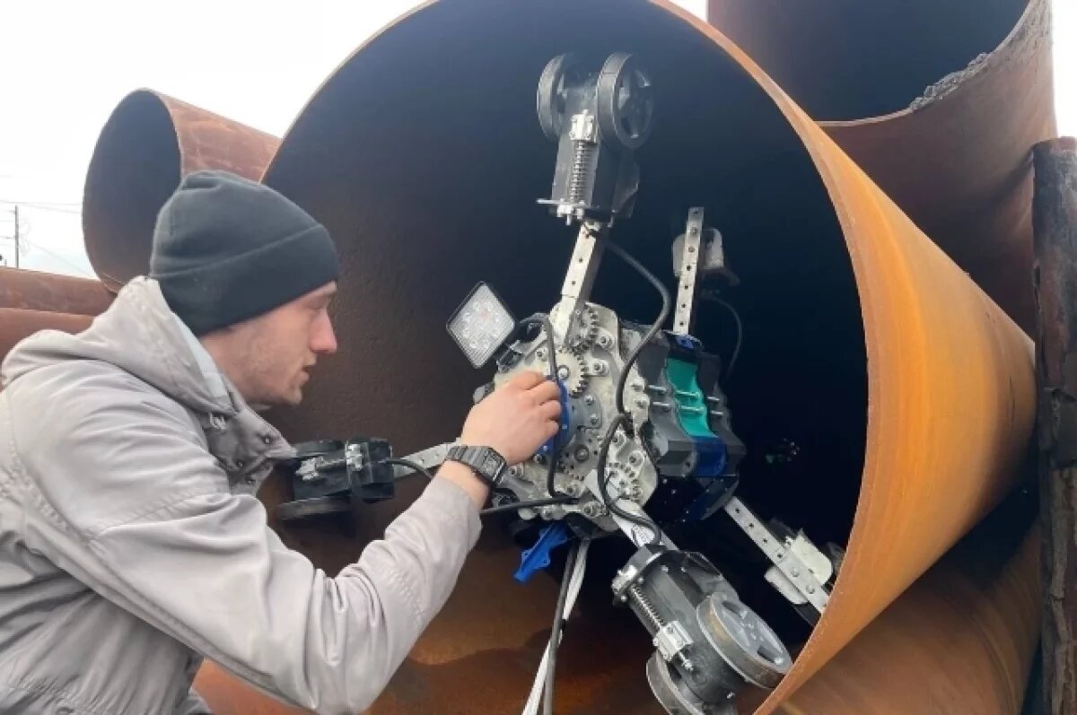    Робот, который может пролезть в трубы разного диаметра