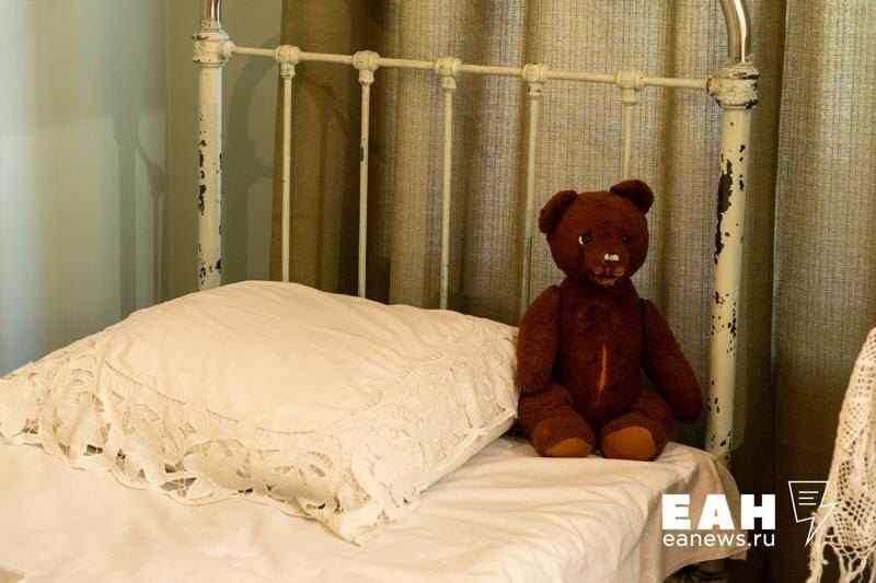    ЕАН. Кровать