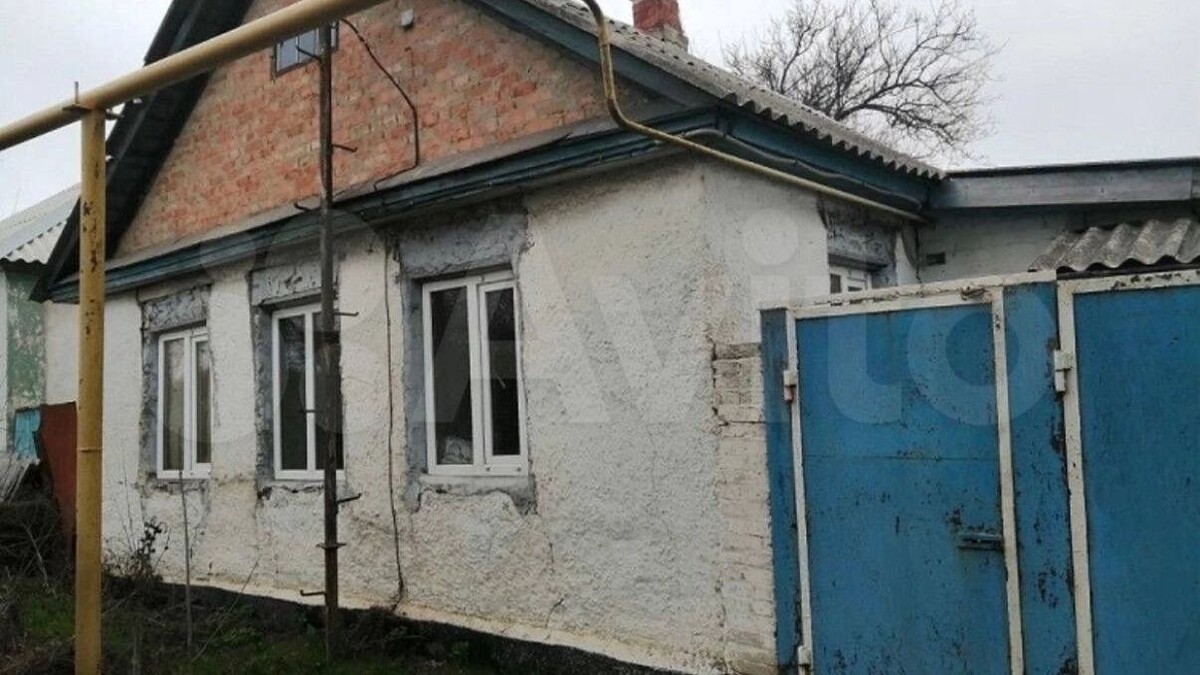    В Красном Сулине выставили на продажу кирпичный дом   Авито