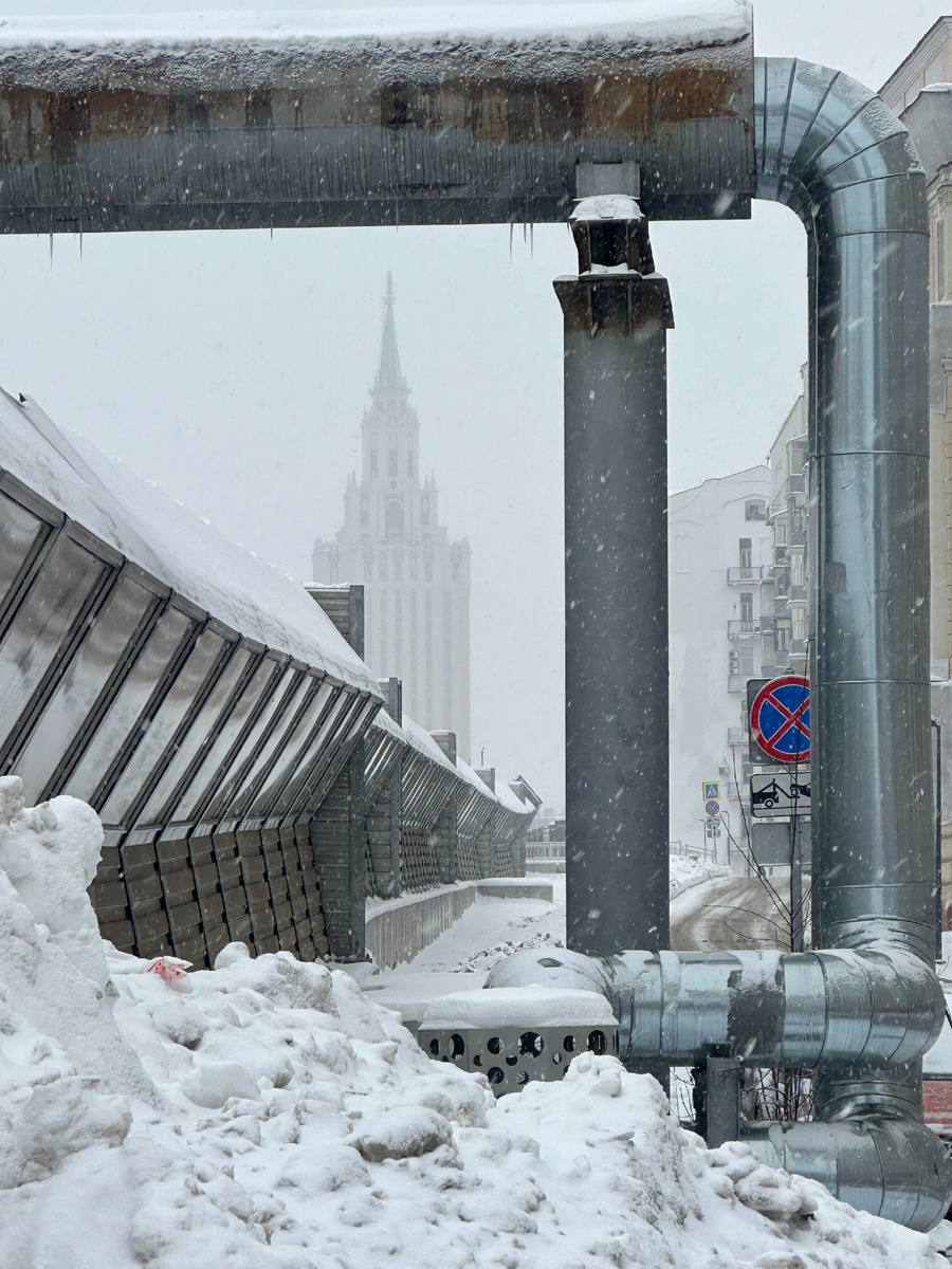 Старая Басманная улица у Басманного путепровода