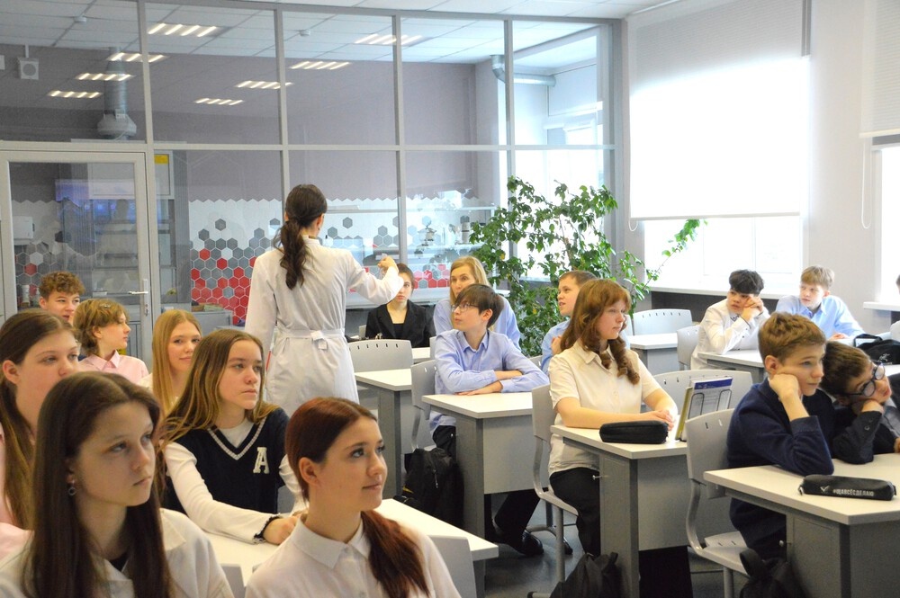 В тверских школах День науки отметили экспериментами и фестивалями знаний