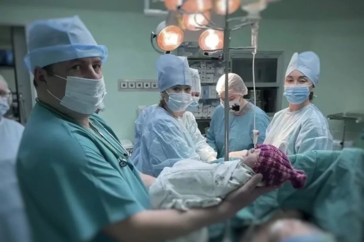    Тюменские врачи помогли женщине с пороком сердца родить пятого ребенка