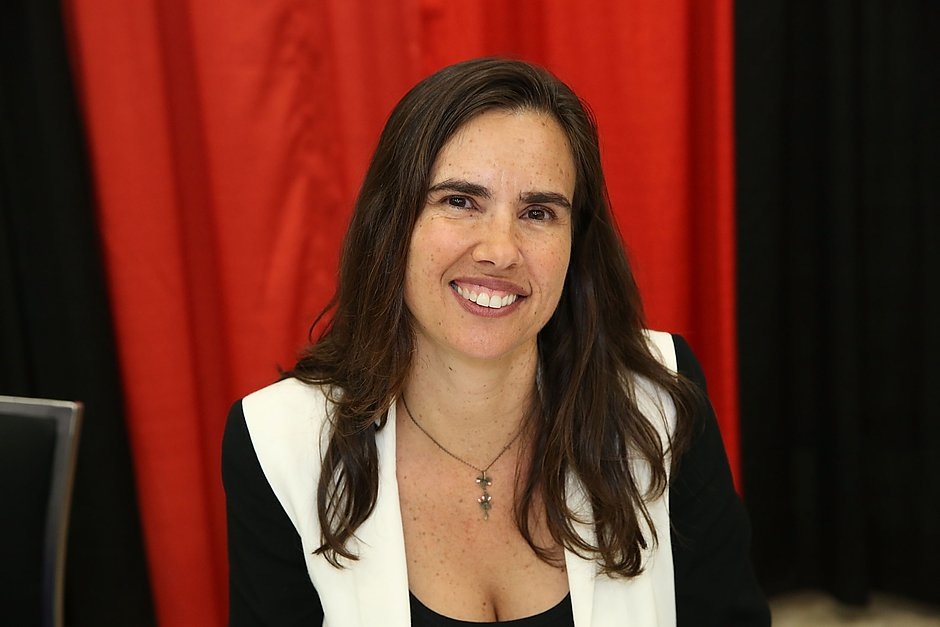 Доктор наук, профессор Кристин Нефф доказала что самоуважение эффективнее самокртитики