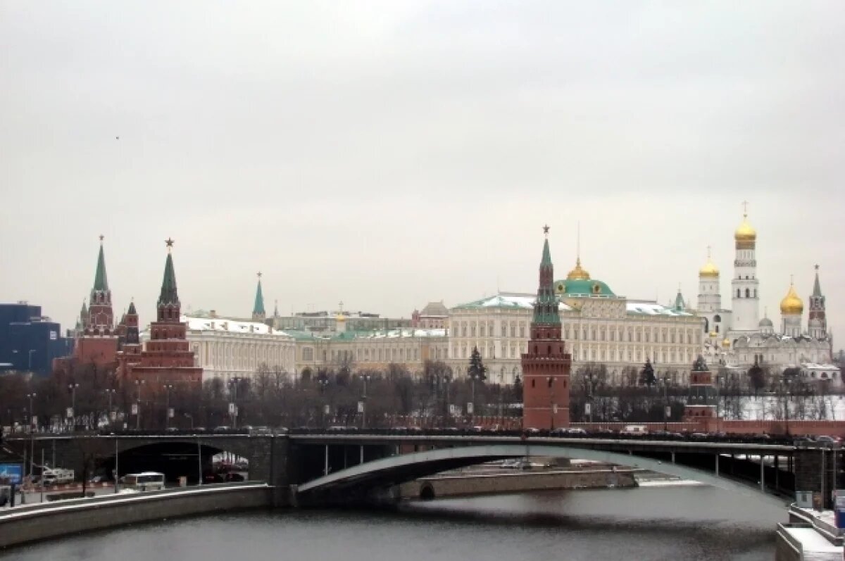    Песков подтвердил контакты между Москвой и Парижем