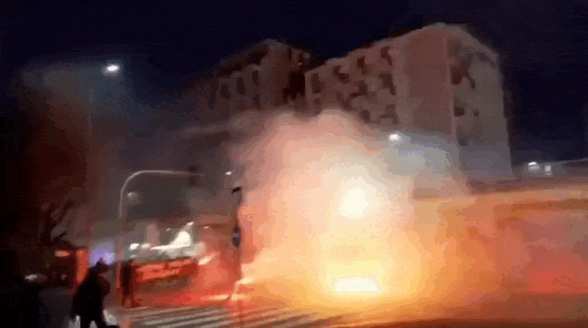    Тысячи людей вышли на улицы в знак протеста против проведения зимней Олимпиады. Видео: ТГ-канал @kaliyuogatoday