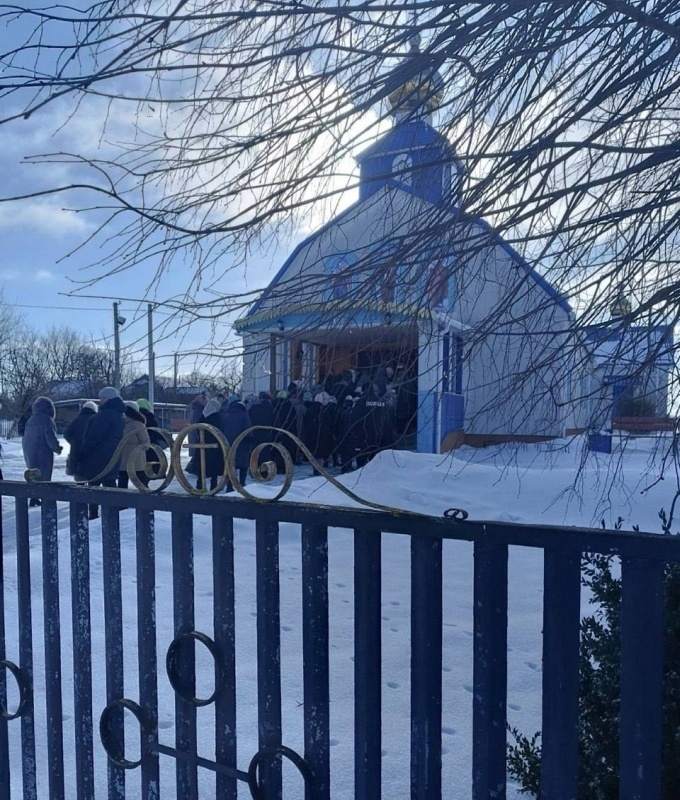    Рейдеры ПЦУ захватили Свято-Рождественско-Богородичный храм УПЦ в селе Кузьмин Хмельницкой области