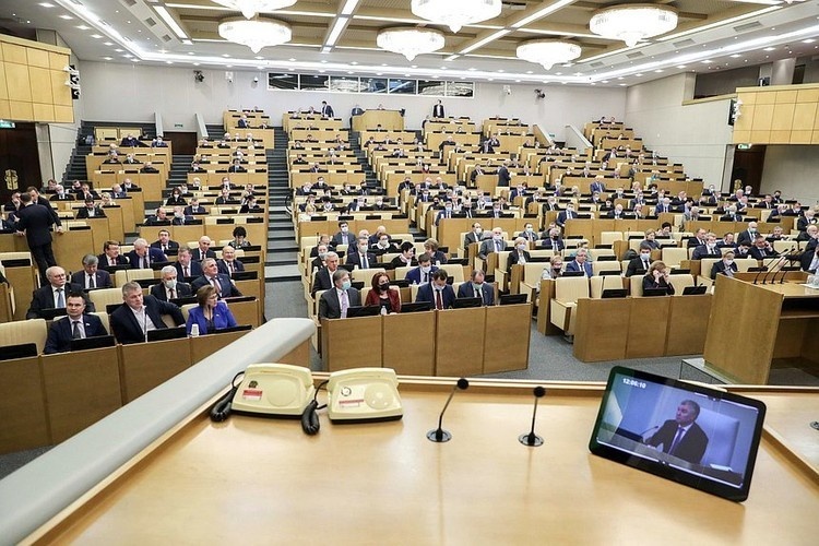    «Революцией» стало то, что с 2024 года ключевой оценкой работы госслужащего стали результаты социологических опросов, а не количественные показатели построенных дорог, произведенной продукции и т. п..   
Фото: duma.gov.ru