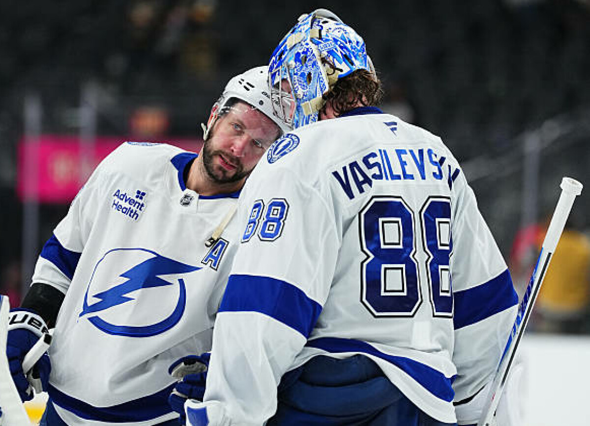     The Athletic о роли россиян в «Тампе»: Кучеров заиграл как фаворит «Харта», Василевский – как претендент на «Везину»