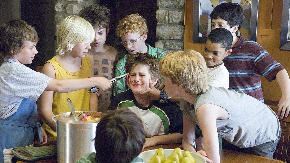    Кадр из фильма «Как есть жареных червяков»: Кинопоиск