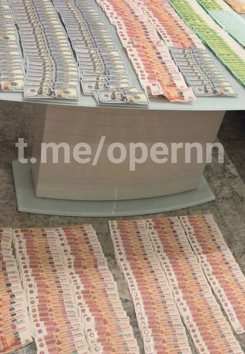    Деньги, найденные при обыске у врачей 10 февраля   Опер пишет…