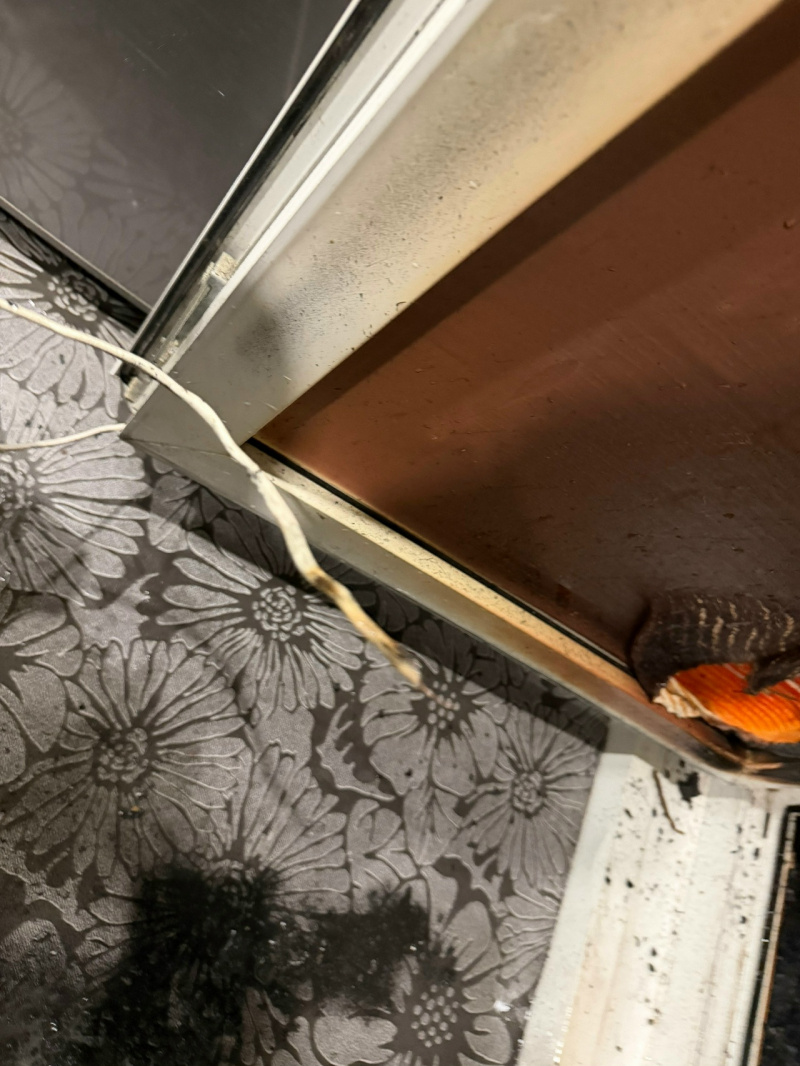    Лоджия загорелась в поселке Лоухи из-за удлинителяБезопасный городишко Лоухи / ВК