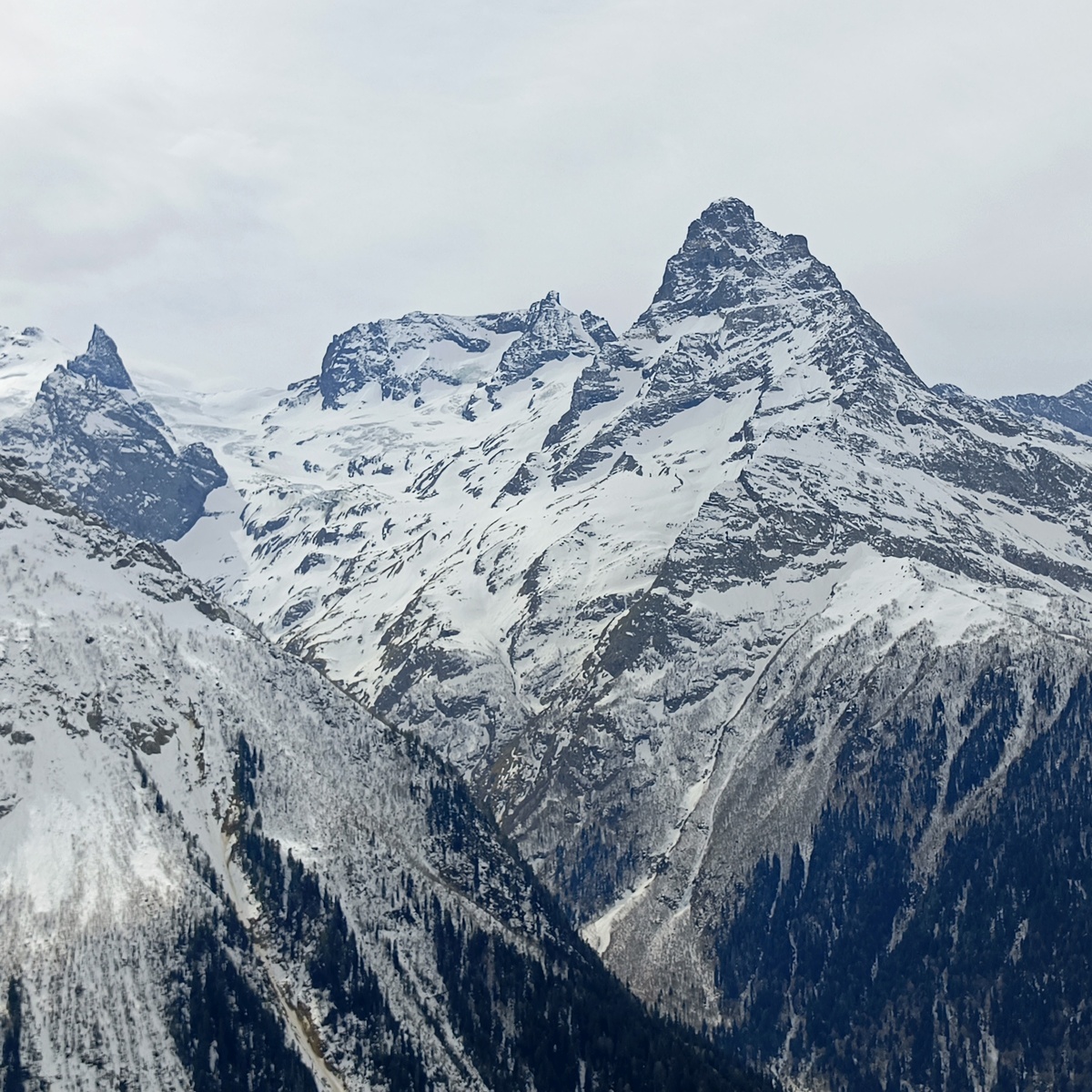 Горнолыжный курорт Домбай. 