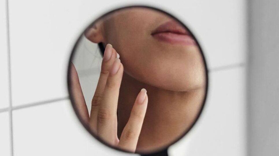 Уход за кожей после зимы: домашние ритуалы и салонные процедуры