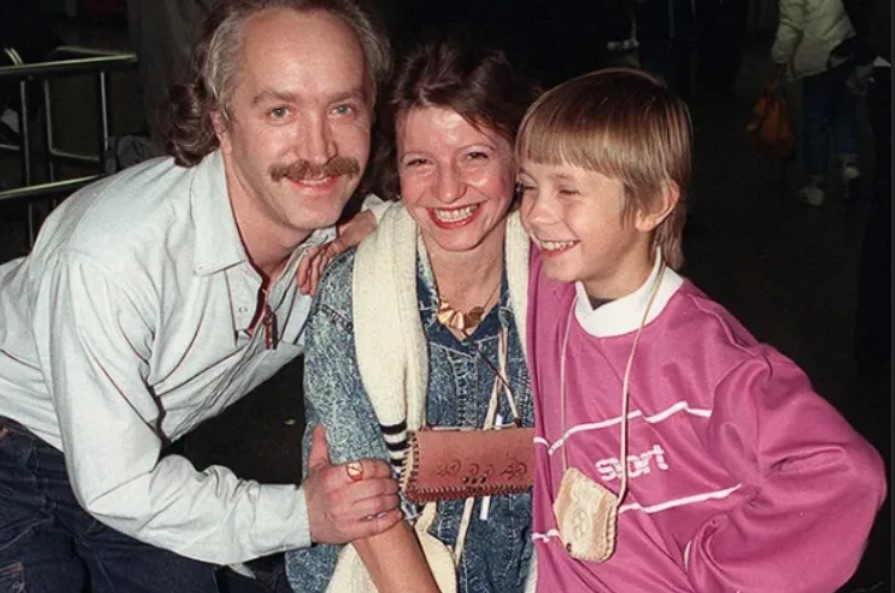 Ольга Корбут и Леонид Борткевич с сыном.