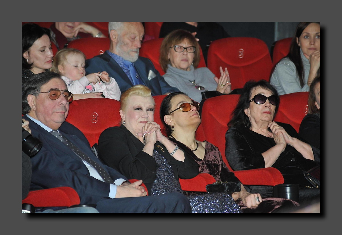 Михаил Цивин, Наталья Дрожжина, Мария Баталова и Гитана Леонтенко на мероприятии, посвященном Алексею Баталову. Фото из открытых источников