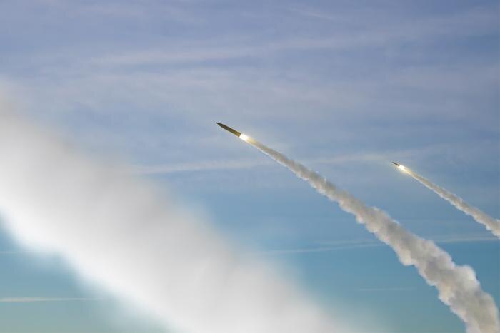 Обложка © Shutterstock / FOTODOM / Anelo