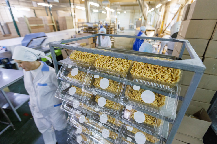    ГОСТ по чак-чаку на самом деле появился еще прошлым летом. Приказ федерального агентства по техническому регулированию и метрологии об утверждении нового национального стандарта был опубликован 7 августа 2025 года.   
Фото: «БИЗНЕС Online»