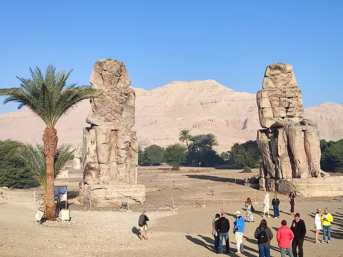 Колоссы Мемнона