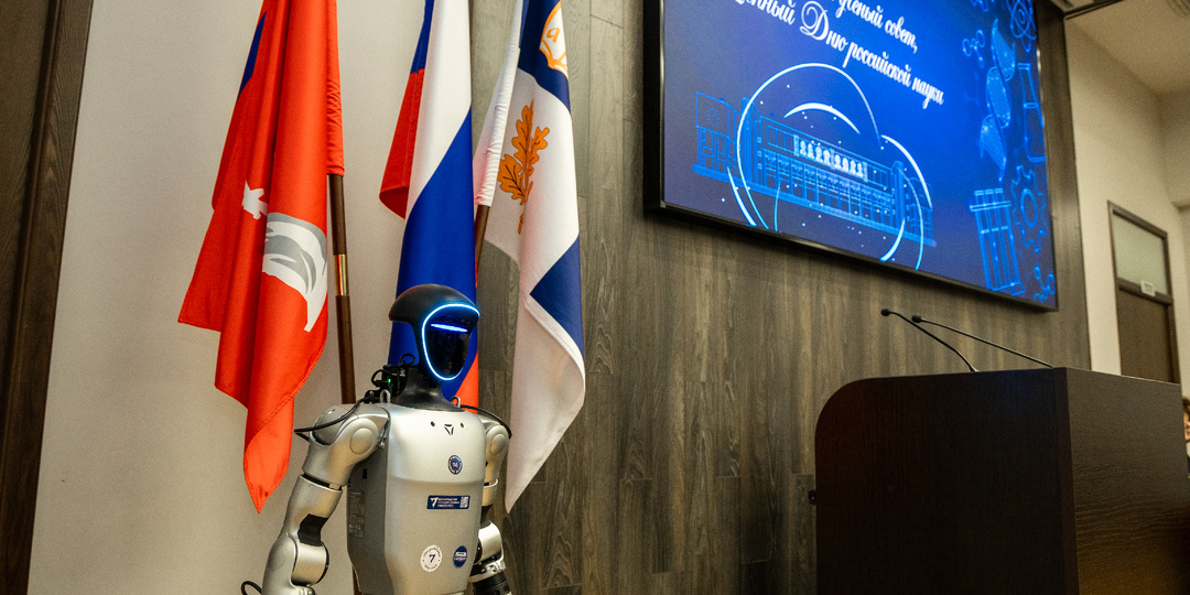 В ВолГУ отметили День российской науки и наградили ведущих ученых