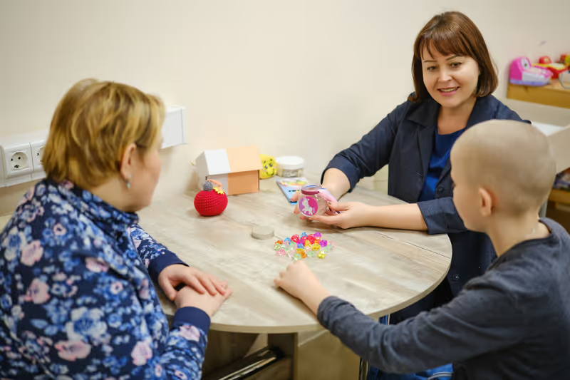 В рамках инициативы фонда «Дорога к дому» будут не только работать с семьями, но и обучат специалистов.