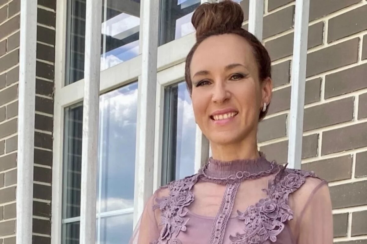    Трижды финалистка премии «Писатель года» Славяна Бушнева.