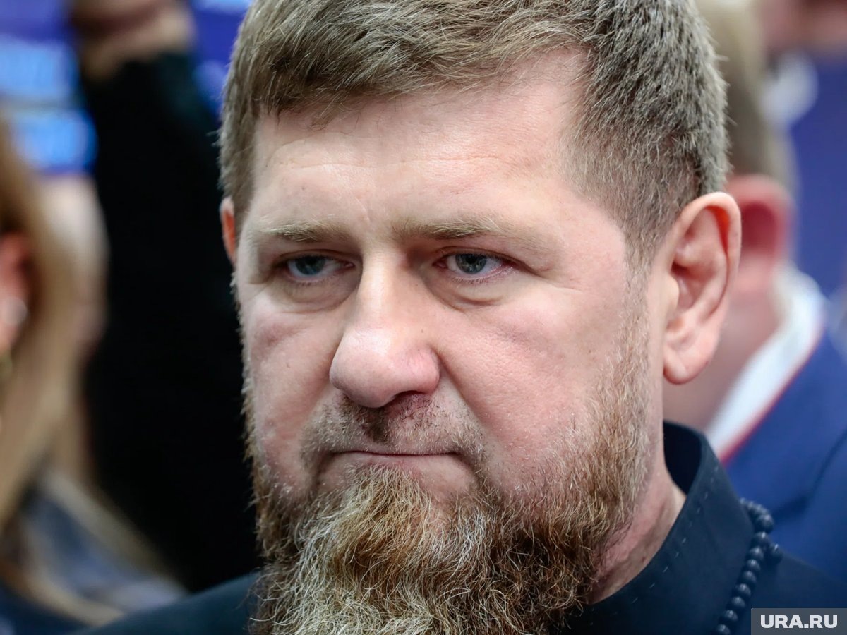    Воспитанием Ахмата занимался его отец - Рамзан Кадыров