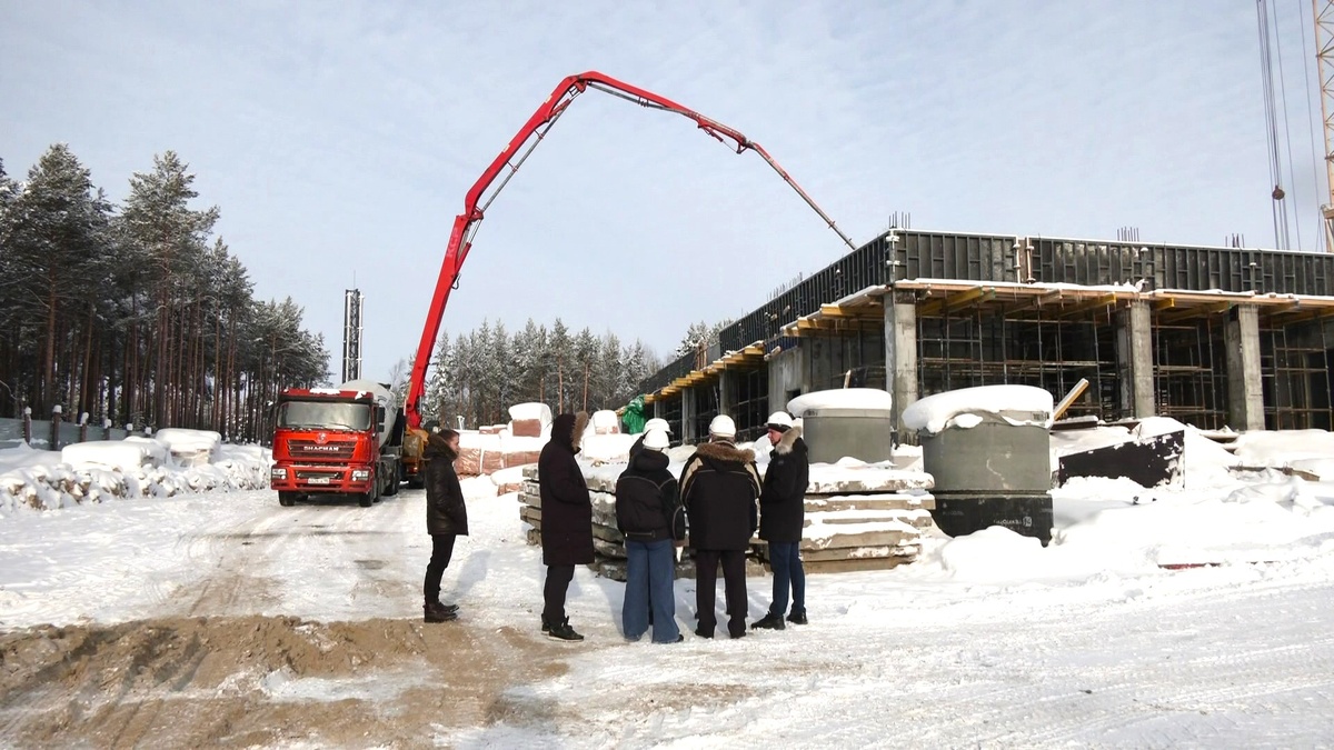   Азат Ислаев оценил строительство здания бюро судебно-медицинской экспертизы и морга в Сургуте