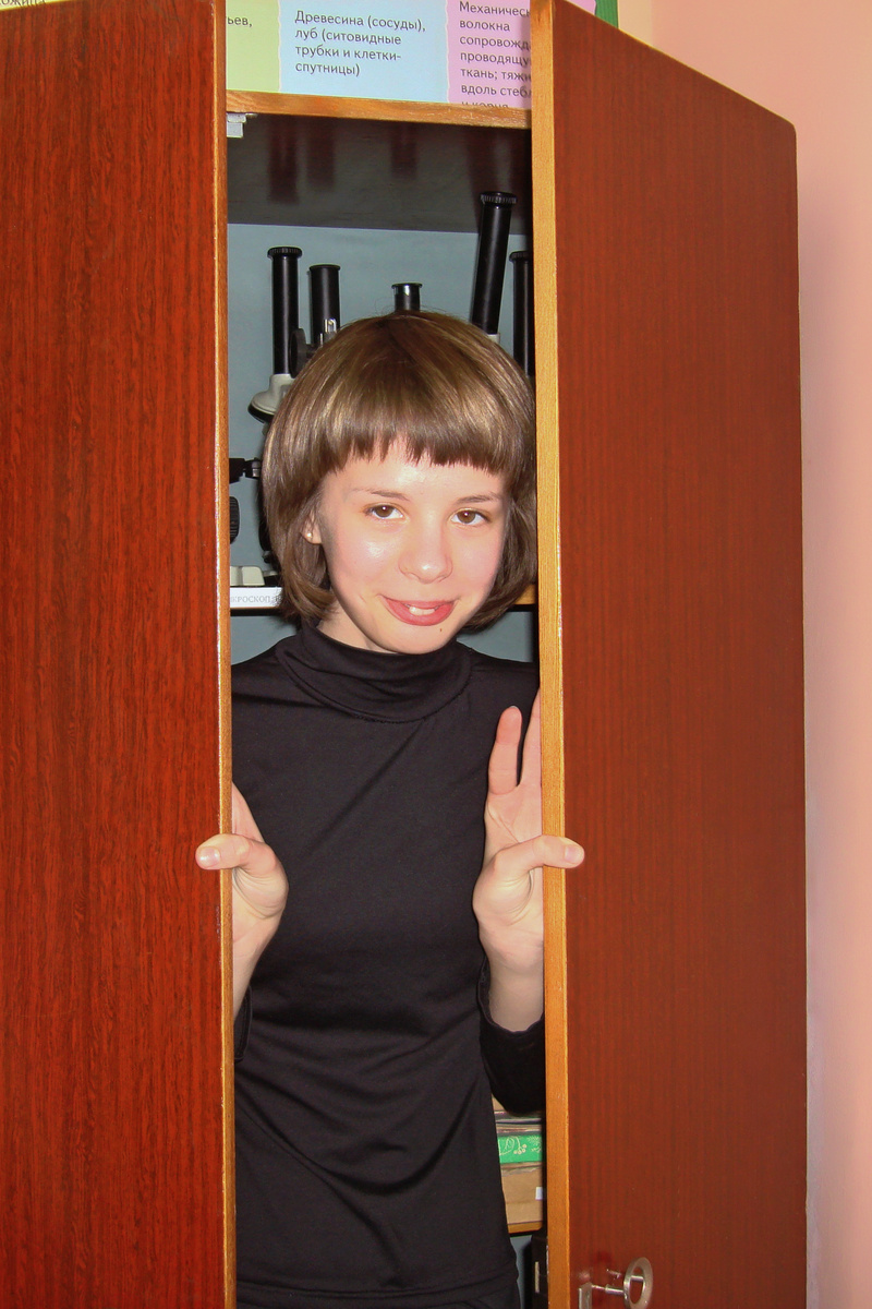 Фото автора, к 2010 мои брови выглядели примерно так