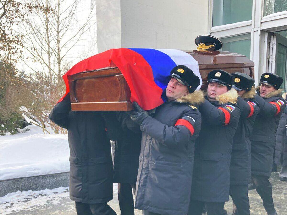    Похороны бывшего главкома ВМФ России Владимира Куроедова | © РИА Новости / Сергей Сафронов