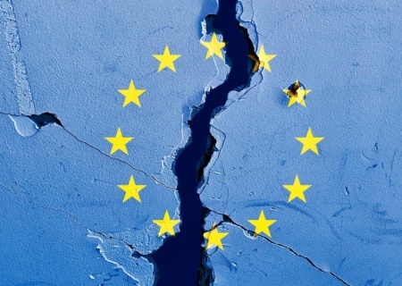    «Через пять лет Европа будет сметена». Макрон пожаловался на враждебность США