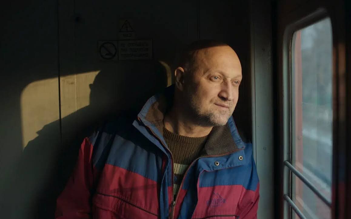 Кадр из сериала «Встать на ноги», реж. Павел Тимофеев, 2026