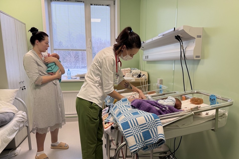 Мальчиков, появившихся на свет в январе, назвали Тимофей, Илья и Мирон. Фото: Минздрав Новосибирской области.