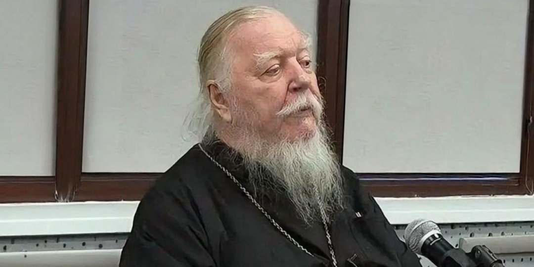 Детей надо воспитывать, а не мучить. Объясняет священник