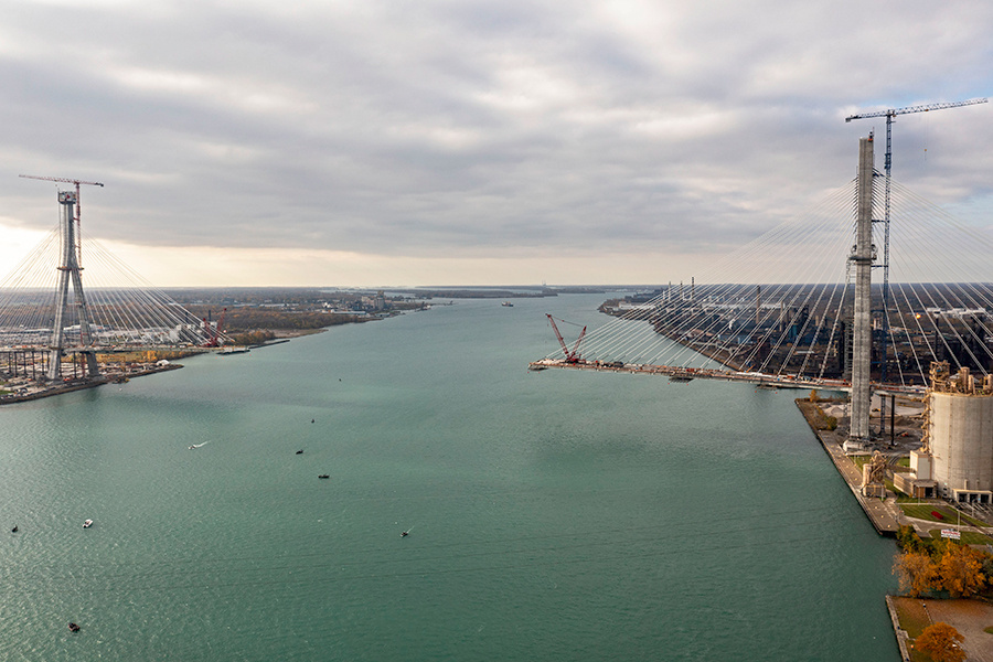 Jim West / ZUMA / ТАСС📷Строительство моста Горди Хоу в Детройте, 2023 год