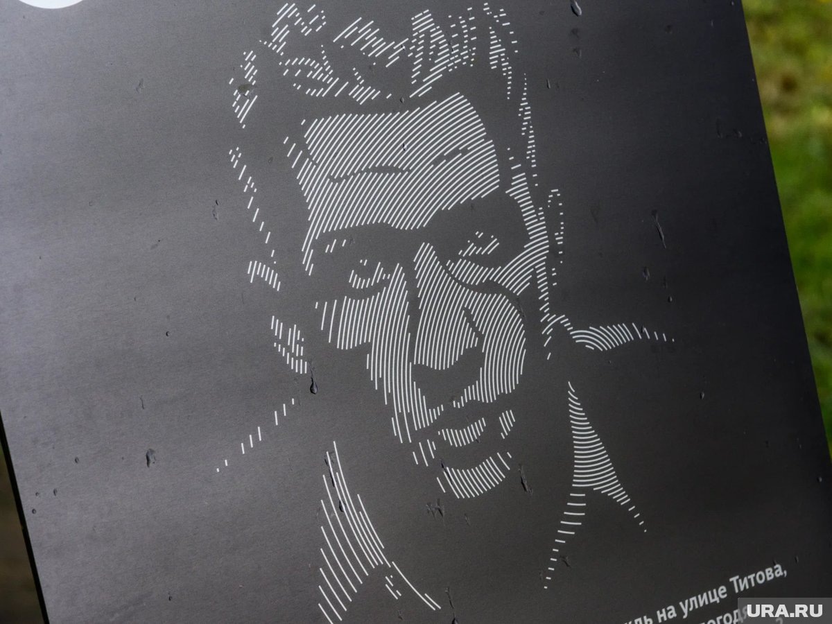     Премьера спектакля о Борисе Рыжем прошла 7 февраля 2025 года