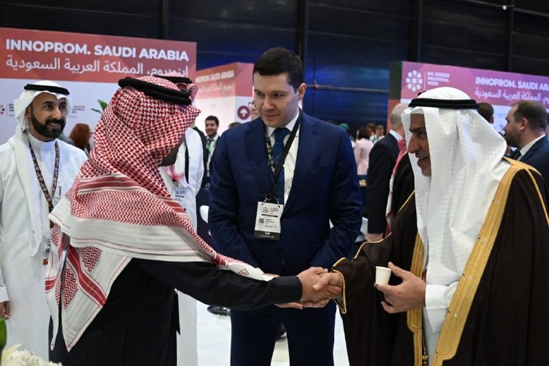 Министр промышленности и торговли России Антон Алиханов возглавил официальную делегацию отечественных промышленников на выставке в Эр-Рияде. Фото: Минпромторг