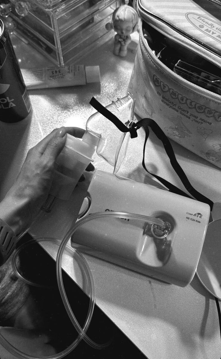 Загитова показала кислородную маску. Фото: соцсети