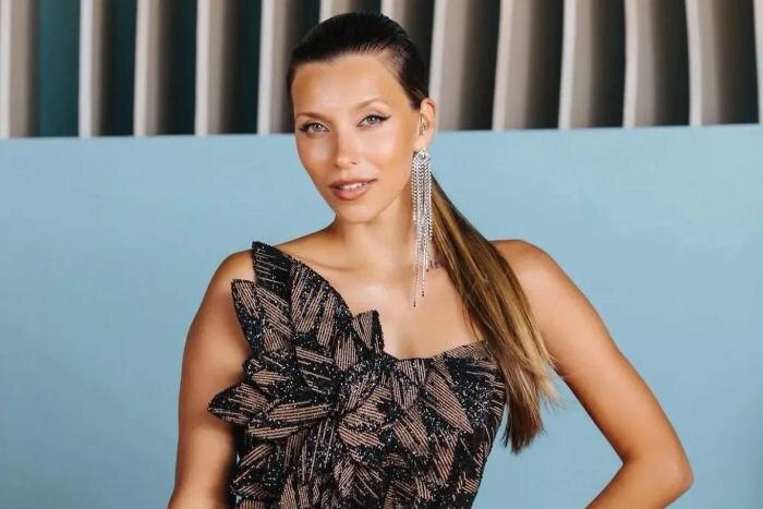 Обложка © Instagram (признан экстремистской организацией и запрещён на территории Российской Федерации) / reginatodorenko