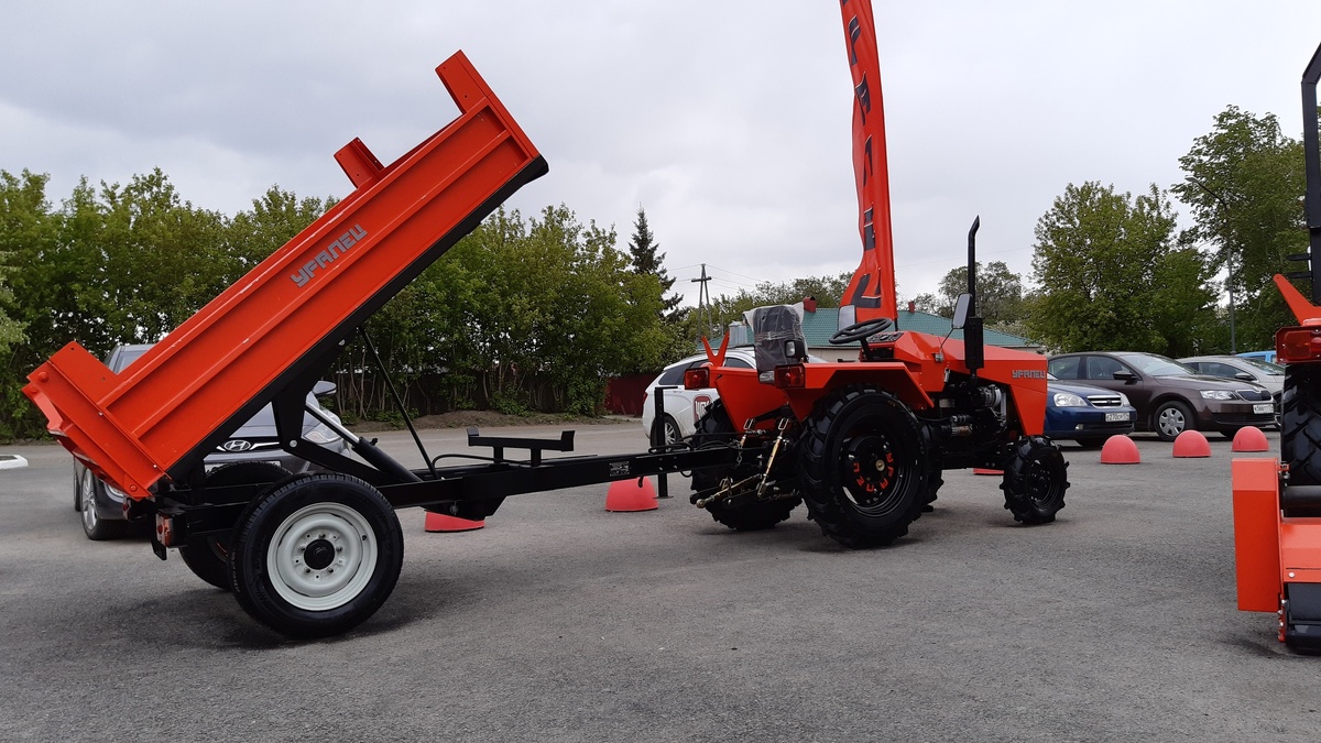    Самосвальные полуприцепы для АПК - являются для компании третьей по значимости продукцией после минитракторов и косилок. Источник фото: Группа ВК «Минитрактора Уралец».