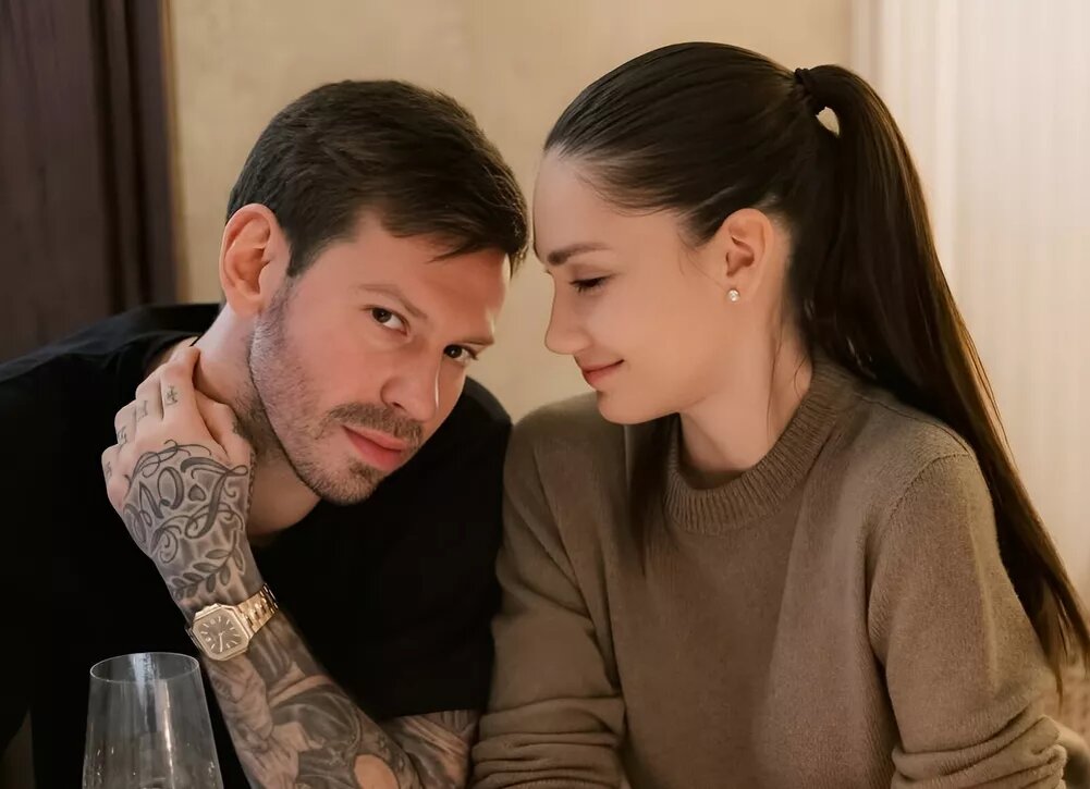    "Любовь всей моей жизни": Карина Истомина нежно поздравила Федора Смолова с 36-летием