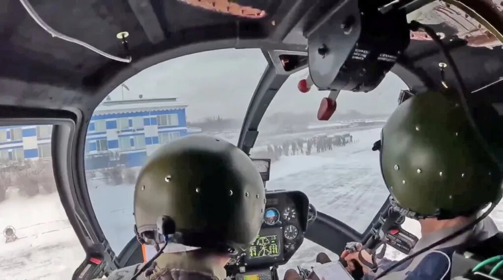 Новый российский легкий вертолет Ми-34М1 с отечественным газотурбинным двигателем ВК-650В. Источник: стоп-кадр из видеоролика "Вертолеты России"