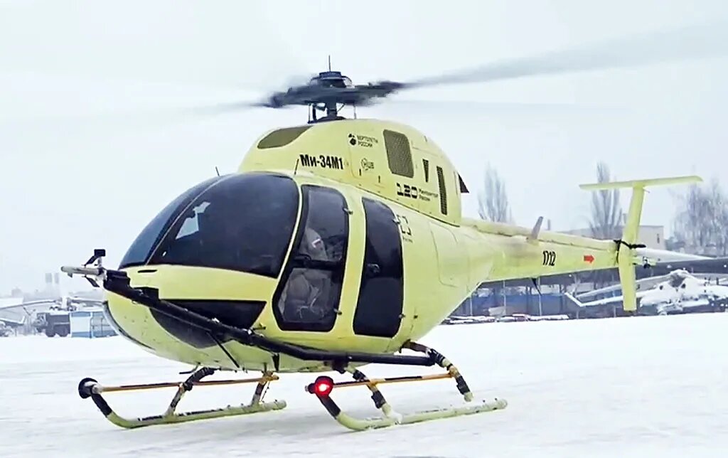 Новый российский легкий вертолет Ми-34М1 с отечественным газотурбинным двигателем ВК-650В. Источник: стоп-кадр из видеоролика "Вертолеты России"