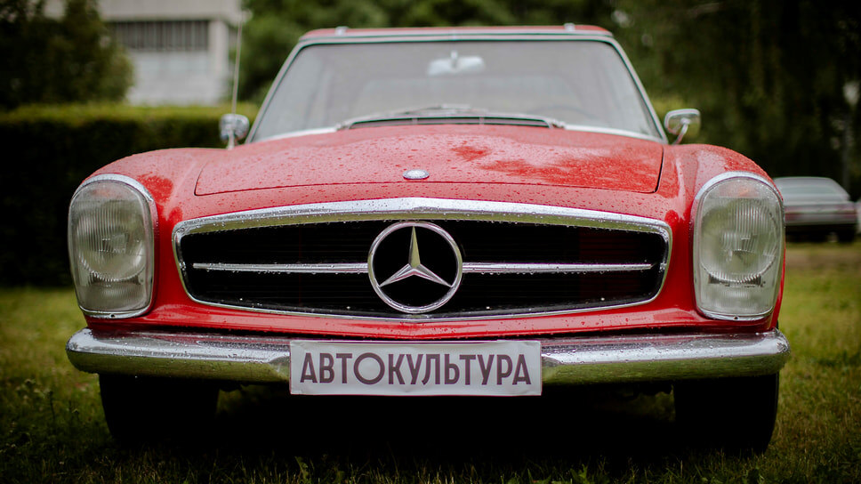 Mercedes-Benz 230 SL «Pagoda».📷Фото: Сергей Лукьянов