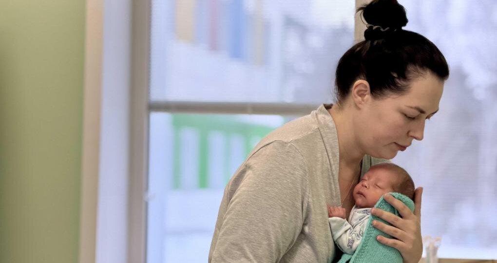 В Новосибирске после ЭКО родилась тройня: один эмбрион подарил семье трёх сыновей